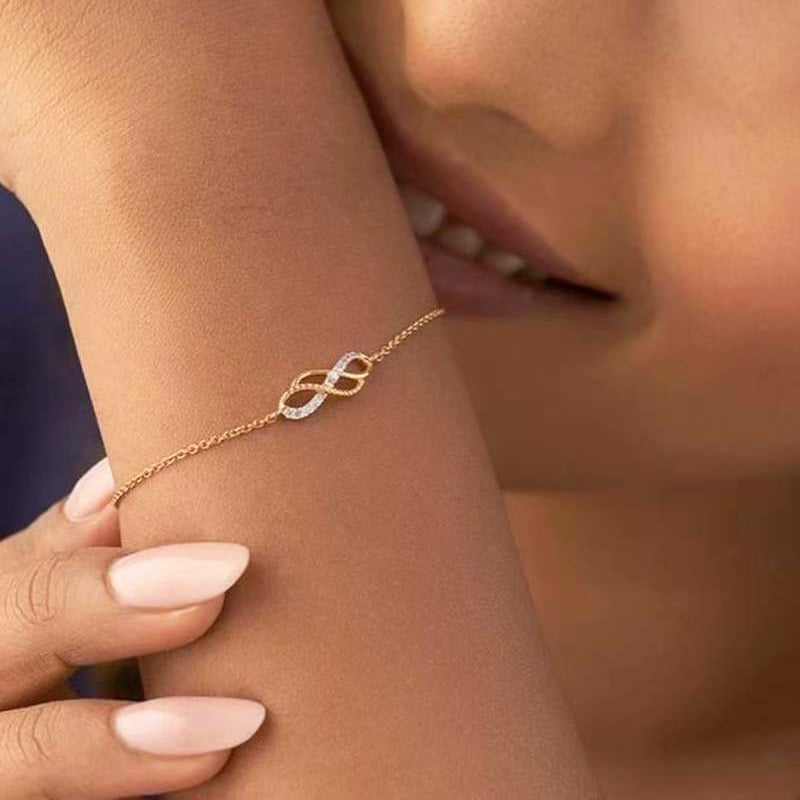 Pulseira feminina de amor infinito banhado em ouro